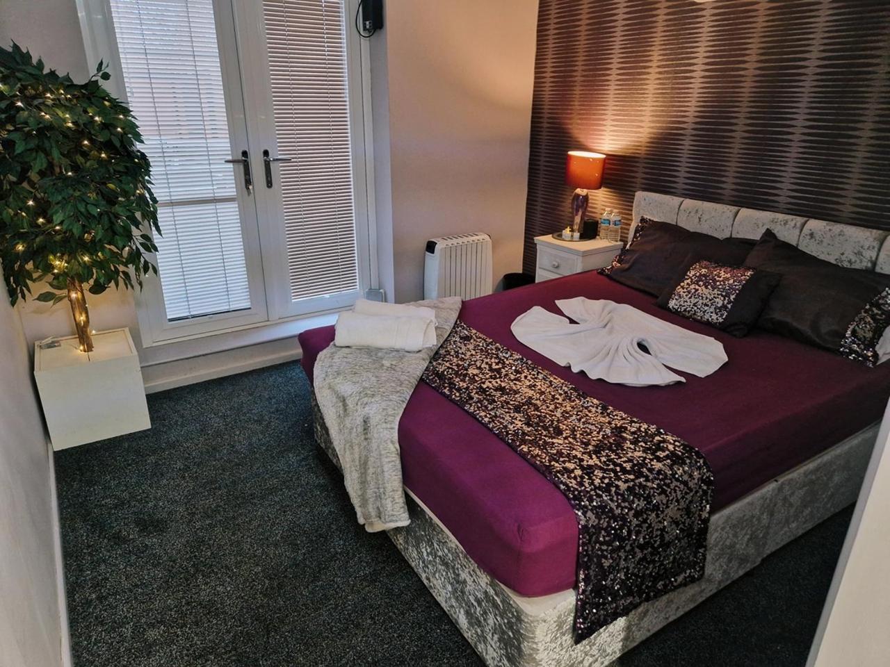The Ivy Garden Suite (Adults Only) Handsworth Kültér fotó